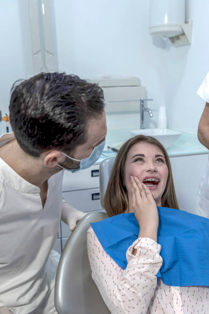 Best Emergency Dental Care for Broken or Chipped Teeth in Astor, FL